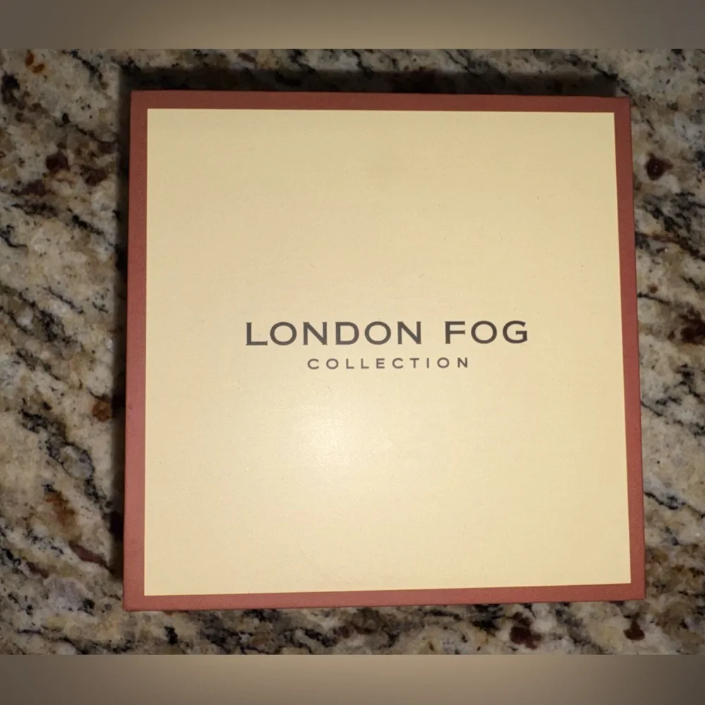 London Fog Crystal Necklace & Stud Earrings Jewelry Set Gift Box - Picture 4 of 5